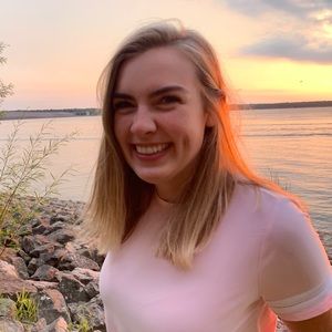 Meet your Posher, Abby